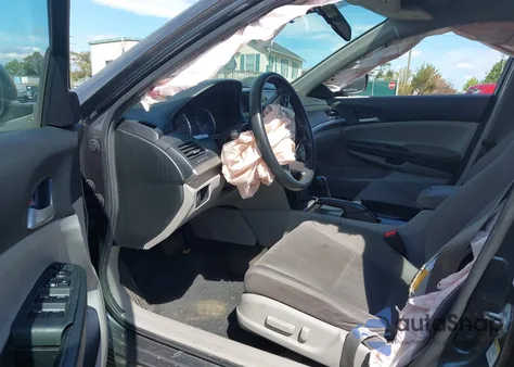 2011 Honda Accord 2.4 Lx-P from USA, damaged, VIN 1HGCP2F41BA081586